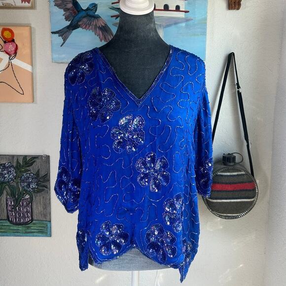 Vtg Blouse Royal Blue- Beads- Flower Accent- Size Medium- Silk Baanis- some wear - Picture 4 of 6